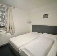 ํ๋ผํ ๊ณตํญ ์ธ๊ทผ ๊ฒ์คํธํ์ฐ์ค: ๊ฒ์คํธํ์ฐ์ค ํ๋ผํ ์์ดํฌํธ