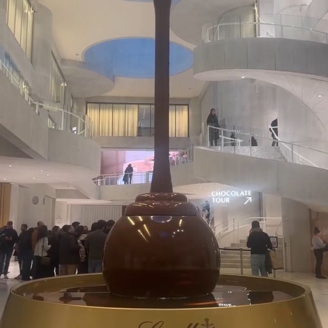 Chocolate lovers! Lindt factory Switzerland 