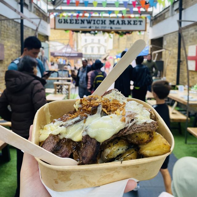 Chow Down: Discover London’s Street Food Scene!