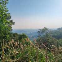 Baiyun Mountain: Where Clouds Kiss the Earth ☁️🏞️