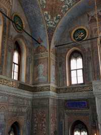 Valide Sultan Mosque, Türkiye: Graceful Legacy of Ottoman Queens
