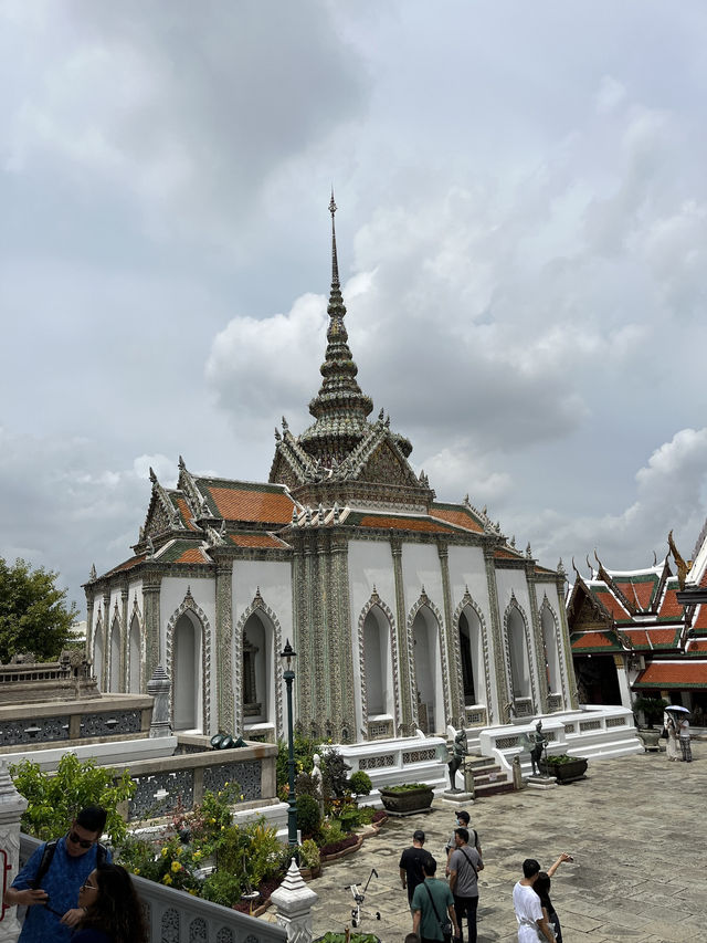 Wat Phra Kaew – The Temple of the Emerald Buddha (Bangkok, Thailand) 
