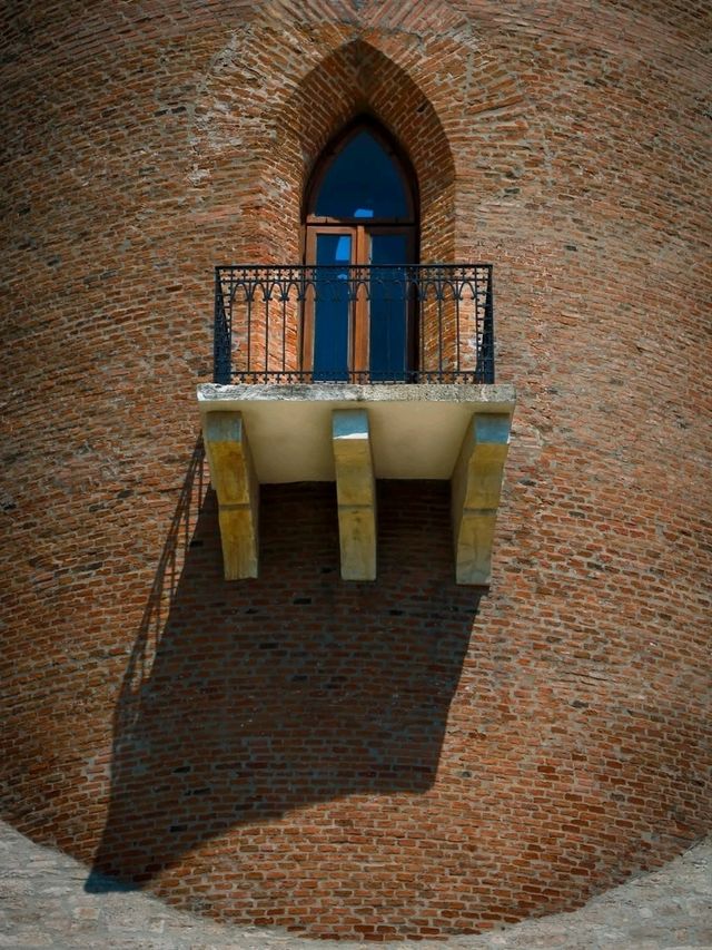🏰 Where Shadows of History Still Stand – Târgoviște, Romania