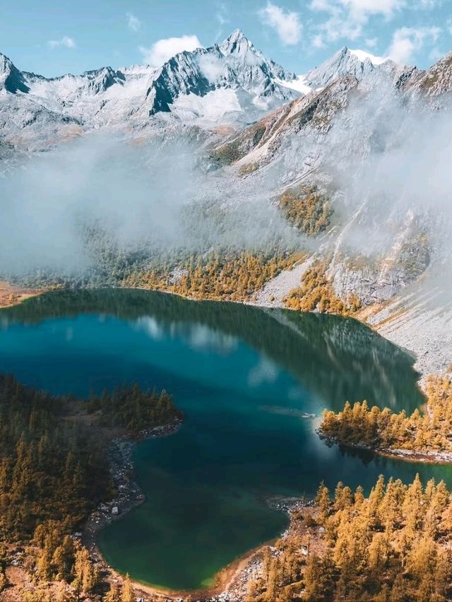 🏔️ Daocheng Yading Scenic Area: A Sacred Shangri-La of China