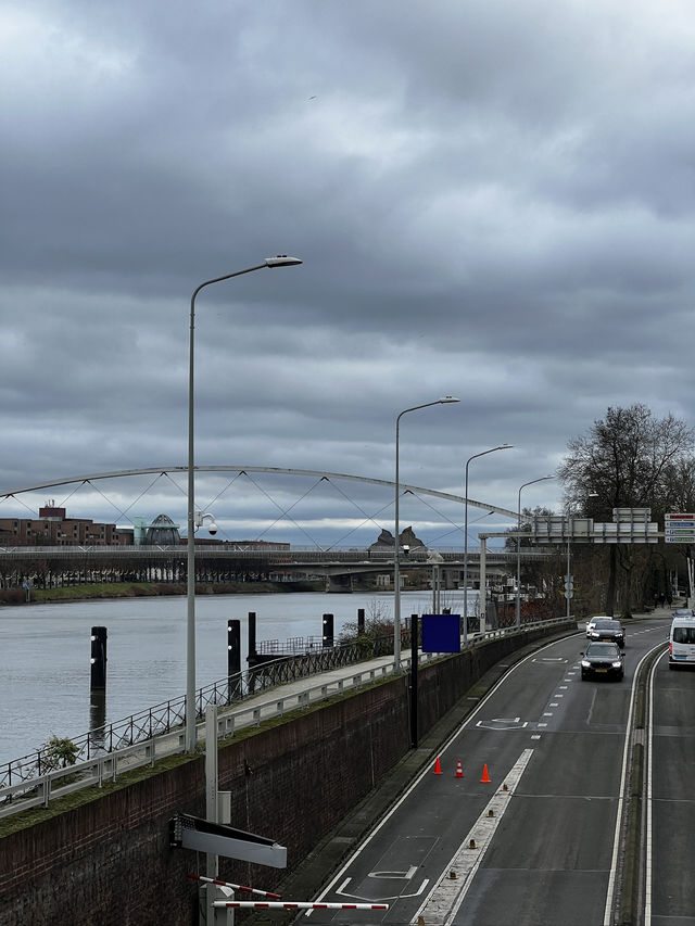 🌉✨ St. Servaas Bridge – Walking Through 2,000 Years of Maastricht’s Soul 🇳🇱🕰️  