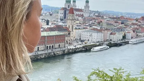 🇦🇹 🇩🇪 Austrian notes and turquoise magic Inna — traveler post in Passau