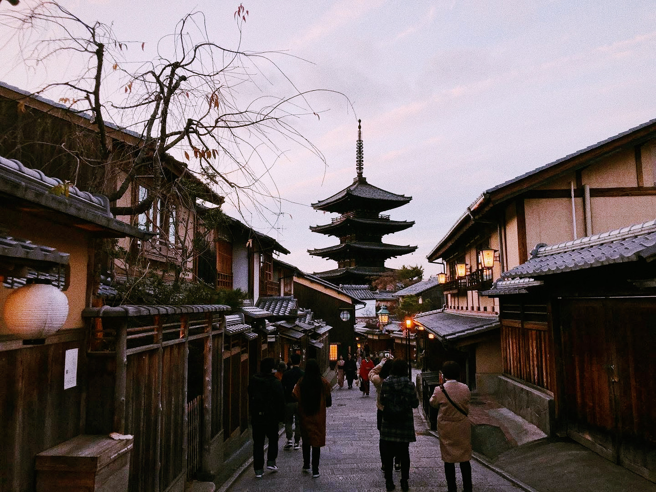 🌸 Preserving Tradition: Sustainable Springtime in Gion, Kyoto 🇯🇵