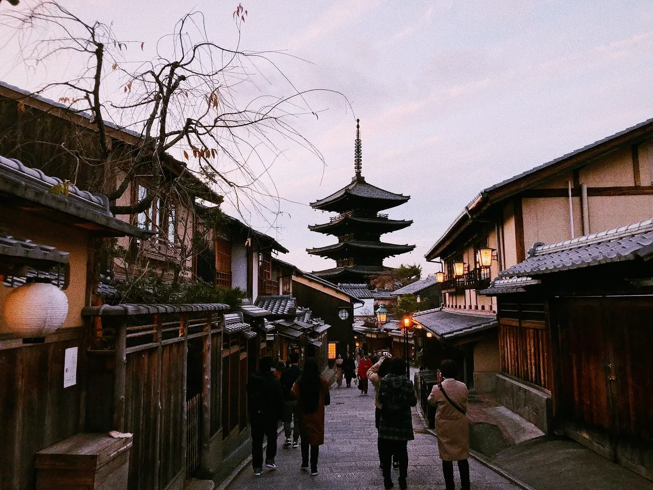 🌸 Preserving Tradition: Sustainable Springtime in Gion, Kyoto 🇯🇵