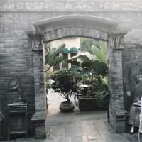 Chengdu’s MUST visit - Kuanzhai alley 