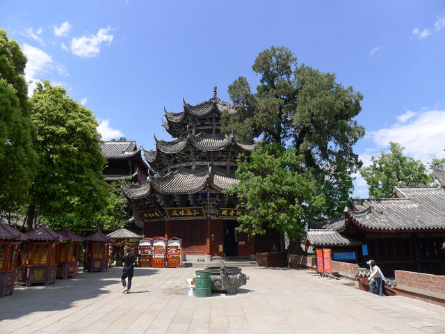 瀘山第一古剎——光福寺