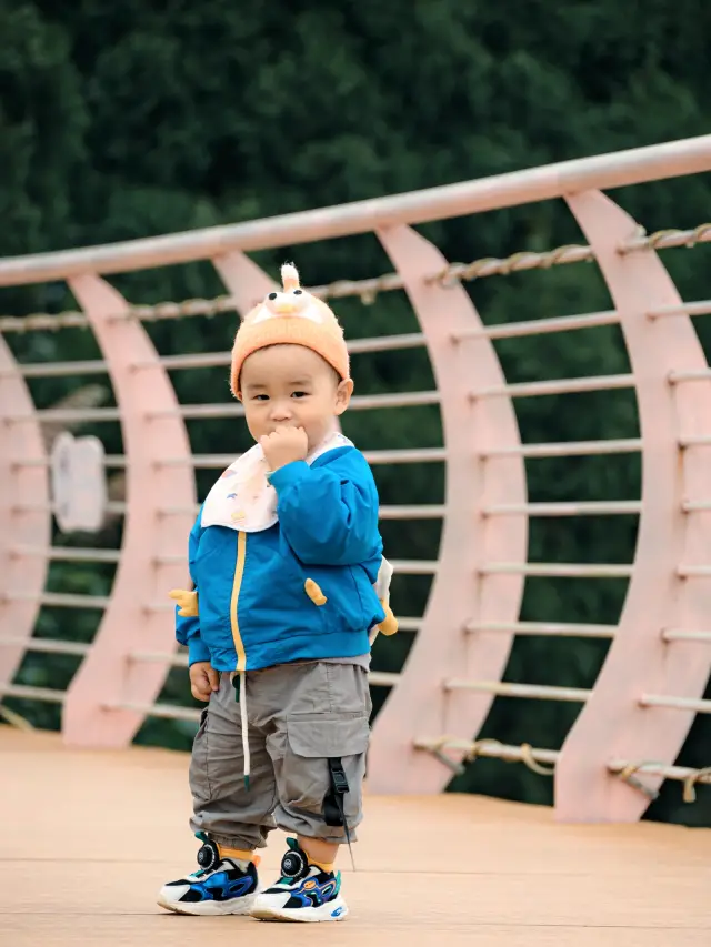 This is too spectacular! The first time I saw the city night view on Longquan Mountain