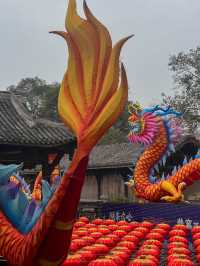 成都拍照｜打卡4條彩龍，就在地鐵口！