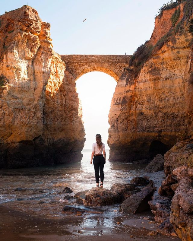 Discover Portugal's Best-Kept Secret: The Hidden Treasures of Praia dos Estudantes! 🐚✨