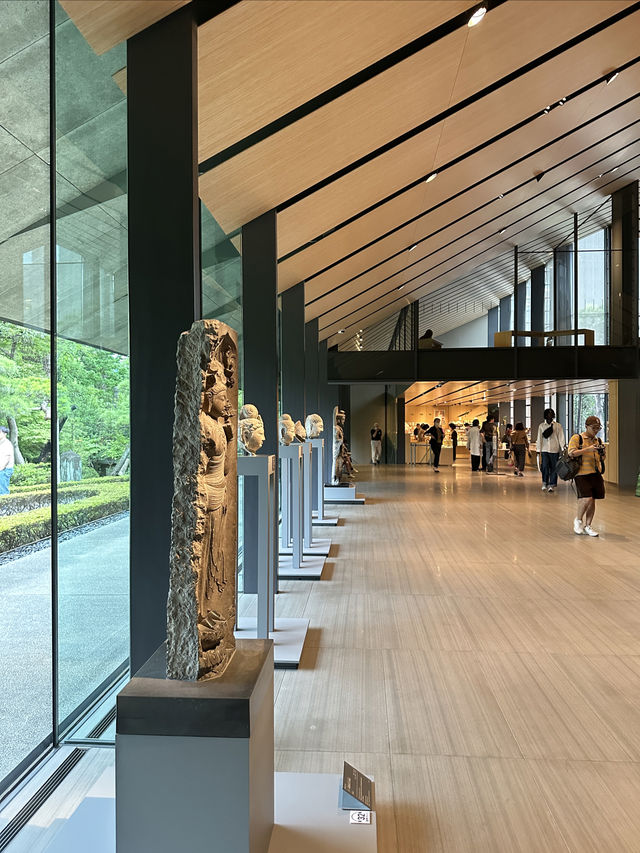 東京｜下雨天太適合來隈研吾設計的根津美術館了