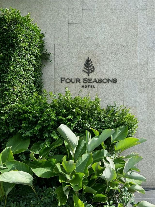Four Seasons Hotel Bangkok🛏