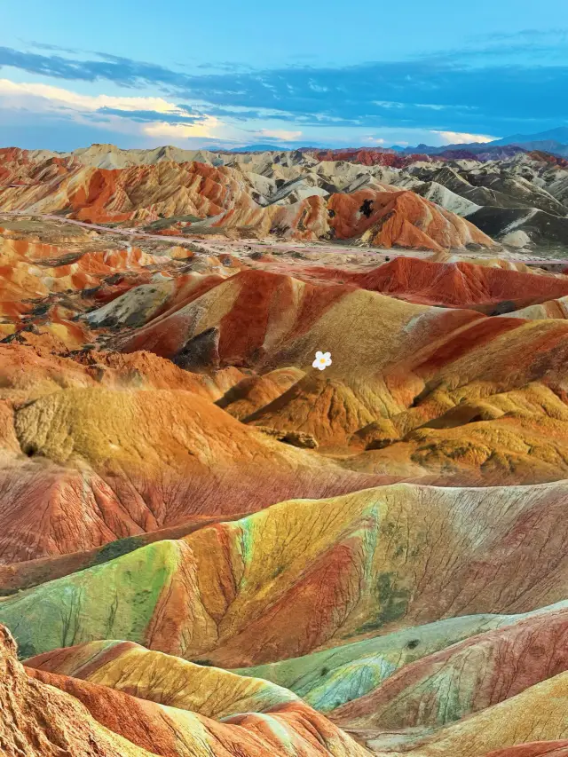 The Rainbow Danxia, a dazzling dream in the arid land