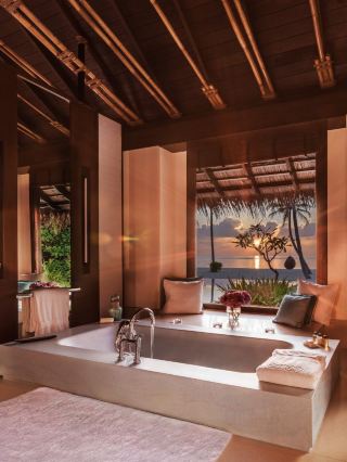 🌴 Maldives Magic: Top Stay at One&Only Reethi Rah ✨