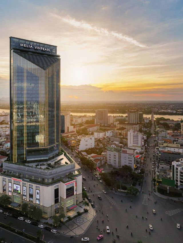 🌟 Hue's Hidden Gem: Meliá Vinpearl's Luxe Comforts 🏨✨
