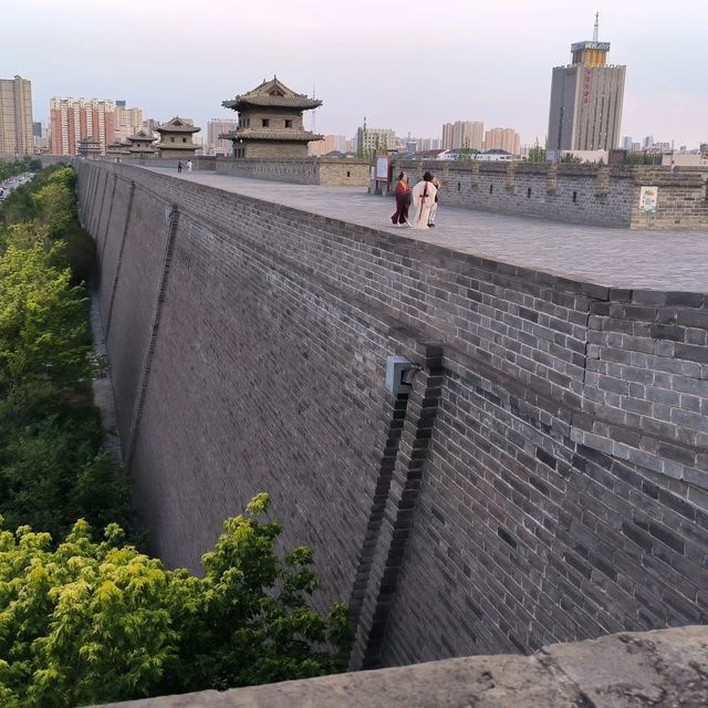 《夜賞大同古城牆，邂逅千年風華》
