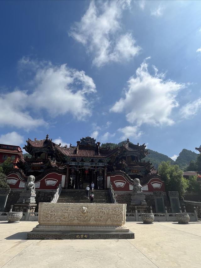 天水麻辣烫之行∣淨土寺，真的被驚豔到了！！！