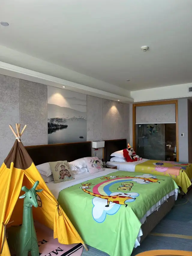 โรงแรมวิวแม่น้ำเหนือเมฆ