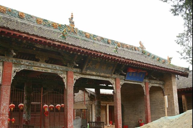 山西晉城小南村二仙廟｜古建築上的繪畫與泥塑。