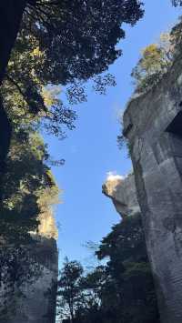 日本三大名山之一千葉鋸山日本寺。