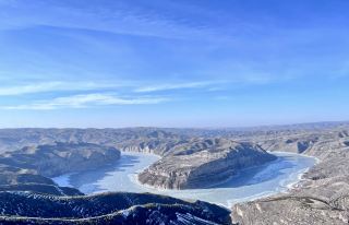 Have you ever seen a frozen Yellow River? Shanxi Laoniuwan