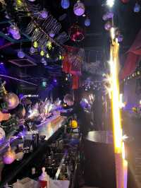 西安還是太超前了!居然在酒吧欣賞到了絕美鋼管舞!