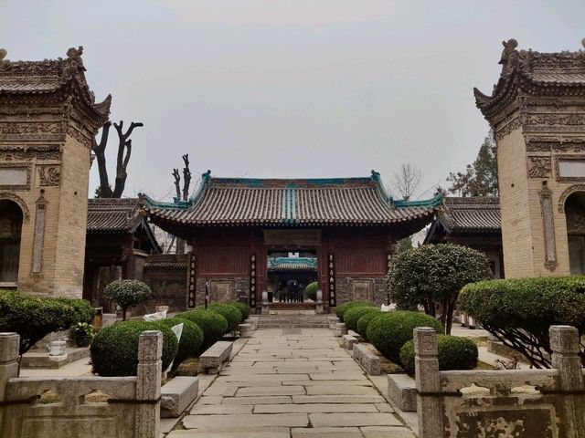 Hidden Oasis: Xi'an's Ancient Mosque 🕌