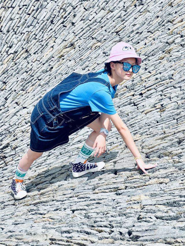 雨補魯天坑，不走尋常路 隱於深山原始村落