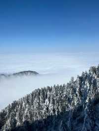 峨眉山冬日遊：雪景如畫 正是遊玩好時機