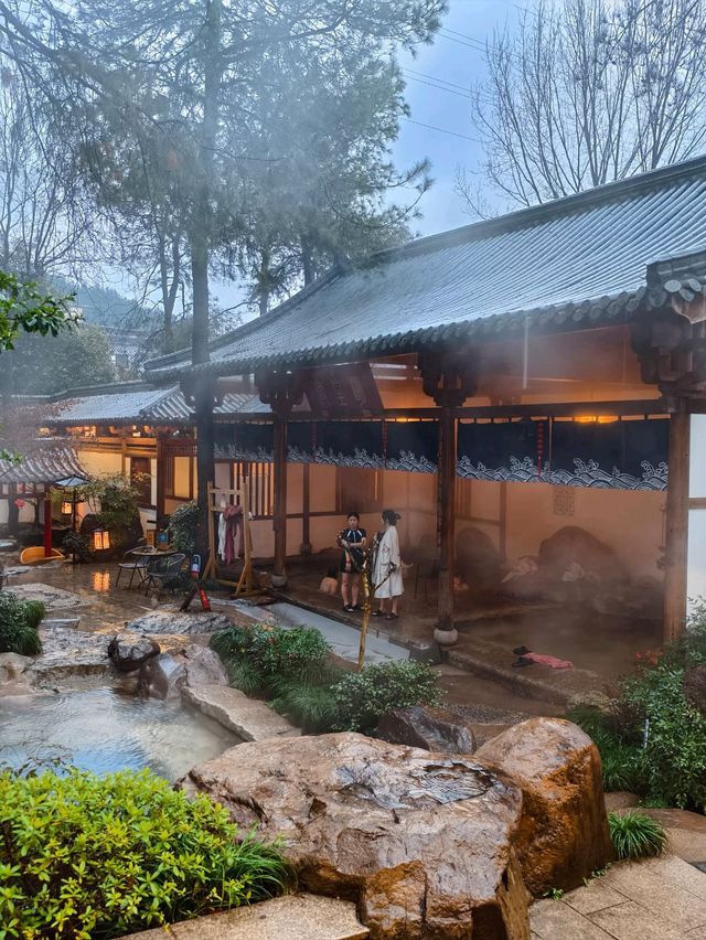 Relaxing Evening in Wuyi Tangfeng Hot Spring Resort 