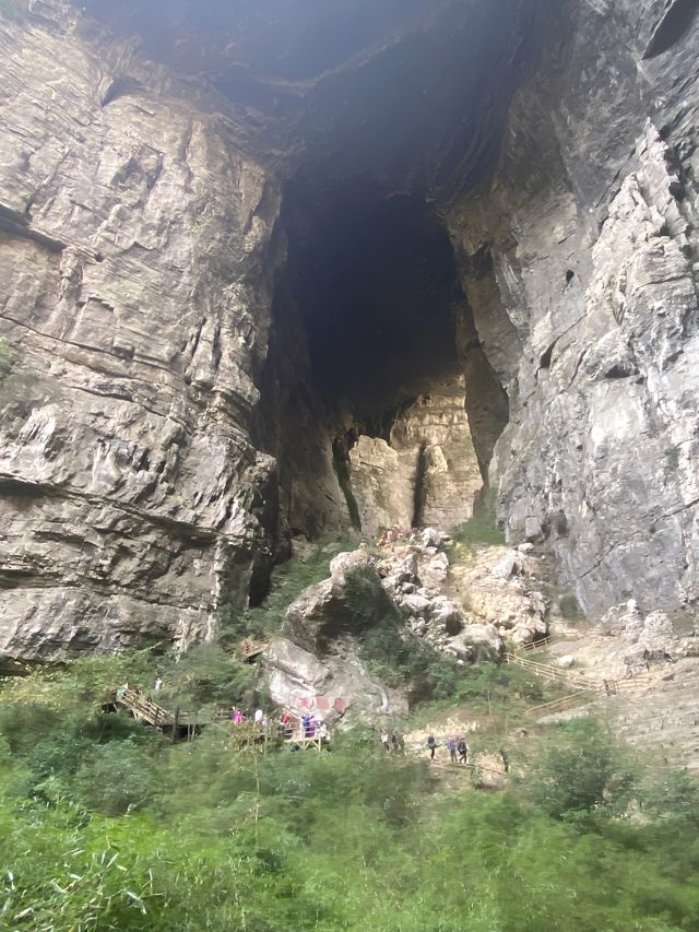 武隆天生三橋和天坑地縫，藏在重慶的現實版仙俠世界