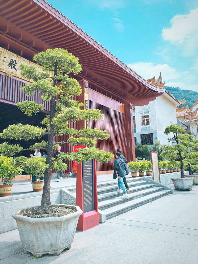 THIS TEMPLE IS WORTH HIKING 👍👍👍