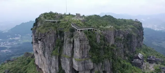 Shrouded in Mist, A Wonderland | Exploring Xianglu Mountain in Kaili