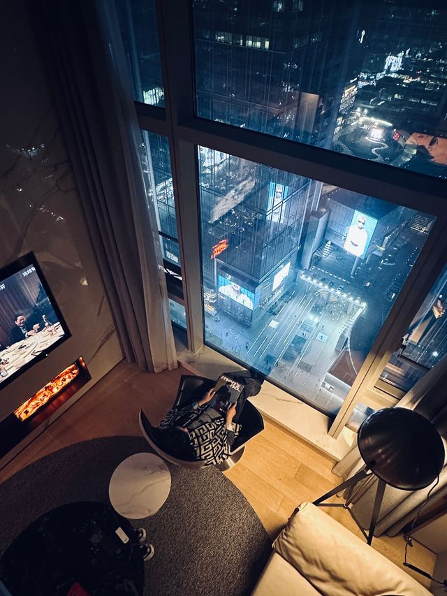 這間位於成都的高空酒店｜可俯瞰太古里的浪漫景色