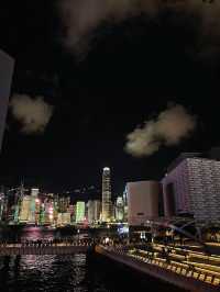 維港夜景相伴，晚餐氛圍感拉滿🌃