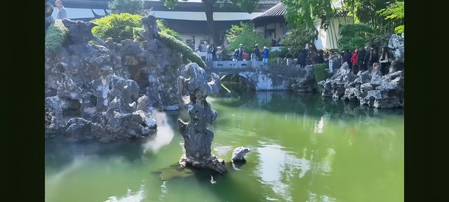 漫步蘇州園林：一場穿越千年的美學盛宴   踏入蘇州園林，彷彿打開了一本塵封的古籍，每一頁都書寫著東方