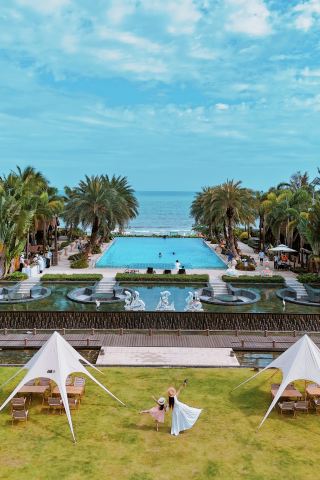 In Shanwei! This resort hotel truly allows you to relax while entertaining the kids!
