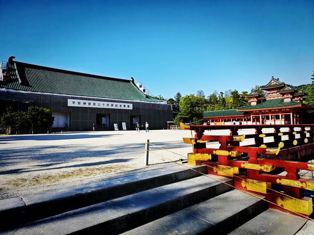 平安神宮｜朱甍碧瓦間的盛唐遺韻與侘寂美學