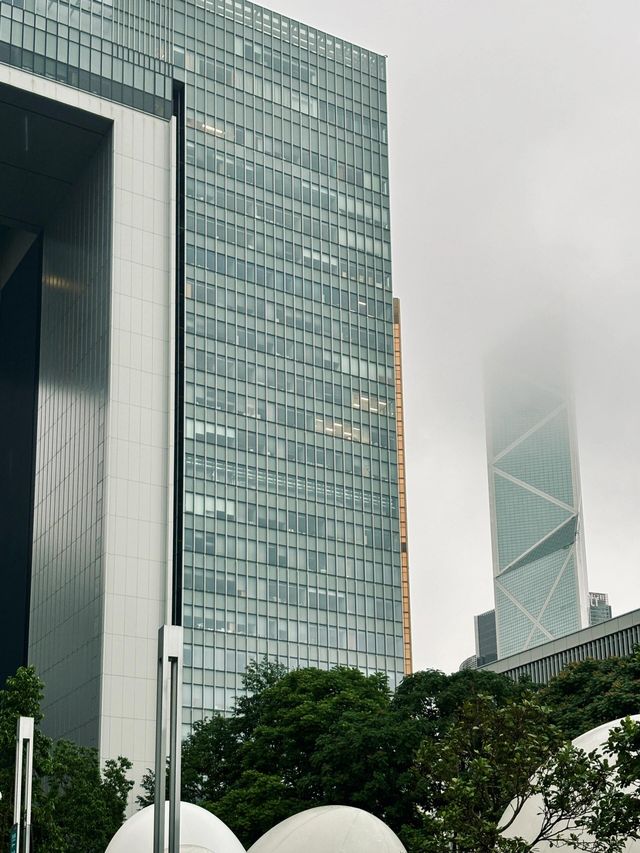 暴走中環！解鎖建築大師嘅光影密碼，舌尖與視覺雙重暴擊