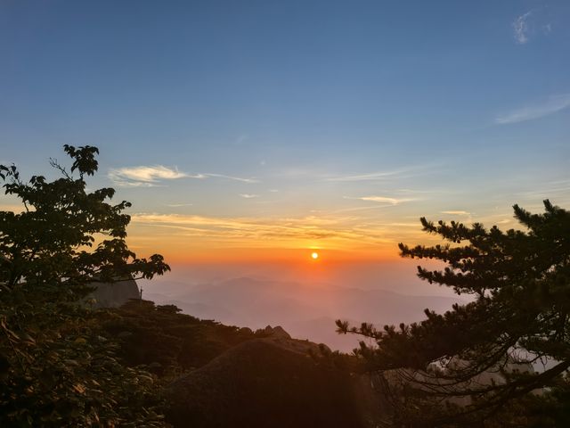 天柱山夜爬終極攻略：星空為被，雲海為席，今個夏天一齊逃離