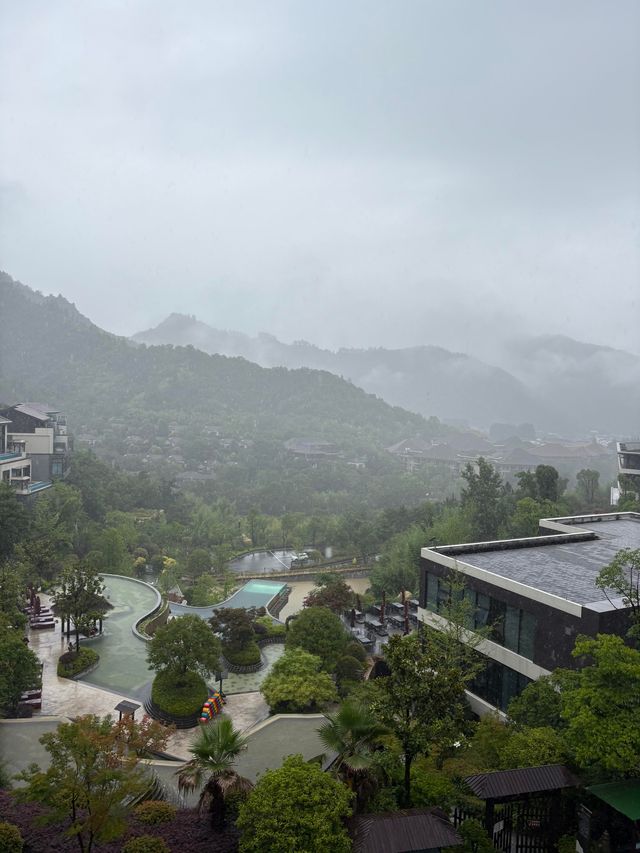 深谷秘境私湯溫泉峇里島式療癒秘境