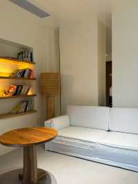 碼住在廬山西海碰上了chao牛的出片民宿～