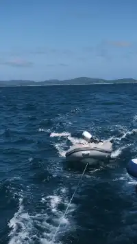 澳洲 ｜ 不打工的WHV假期•擁抱大堡礁的藍