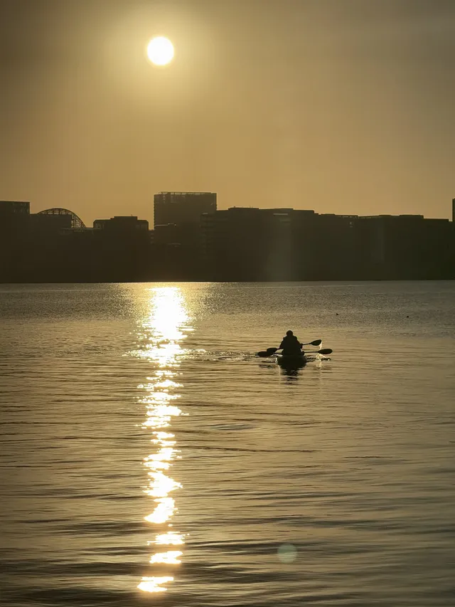 滴水湖攻略(附煙花、停車、路線及定位圖) 滴水湖攻略(附煙花、停車、路線及定位圖)