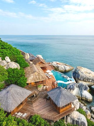 In the hidden mountains and seas of Vietnam, spend a "slow life" moment with your family