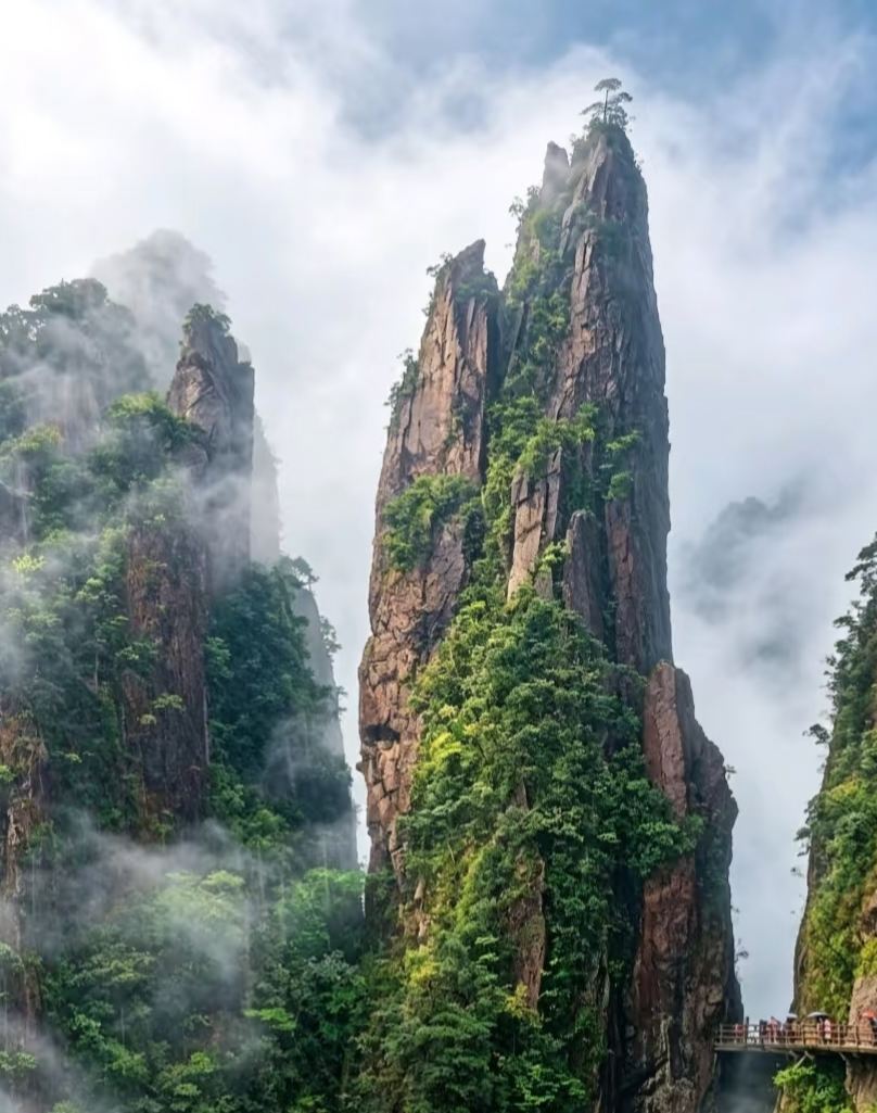 Lazy Traveler's Guide to Mangshan Wuzhifeng, a 5A Scenic Area