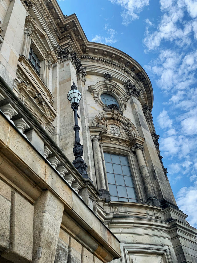 Under the Dome, Riverside Years｜Berlin Stroll Notes | Trip.com Berlin